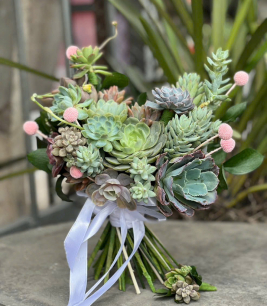 HOA CẦM TAY CÔ DÂU SEN ĐÁ