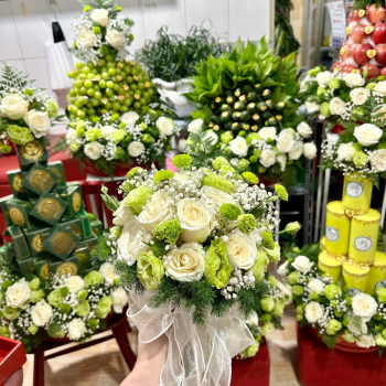 DỊCH VỤ TRANG TRÍ GIA TIÊN BẰNG HOA TƯƠI, MÂM QUẢ, TRÁP CƯỚI GIÁ RẺ Ở LONG AN